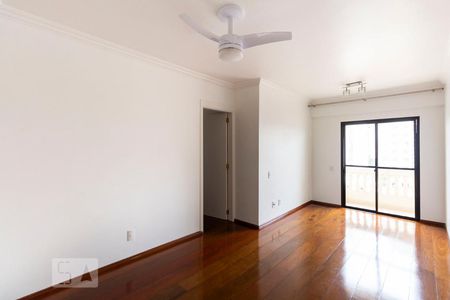 Sala de apartamento para alugar com 3 quartos, 73m² em Chácara Inglesa, São Paulo