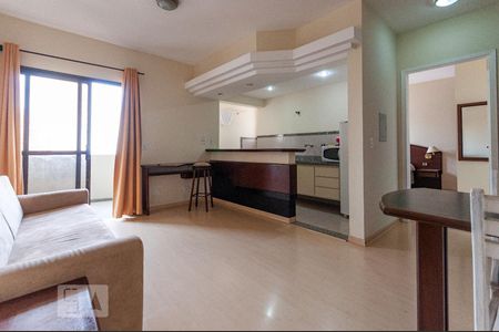 Sala de apartamento para alugar com 1 quarto, 82m² em Cambuí, Campinas