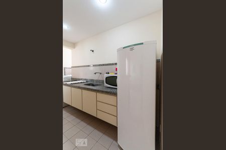 Cozinha de apartamento para alugar com 1 quarto, 82m² em Cambuí, Campinas