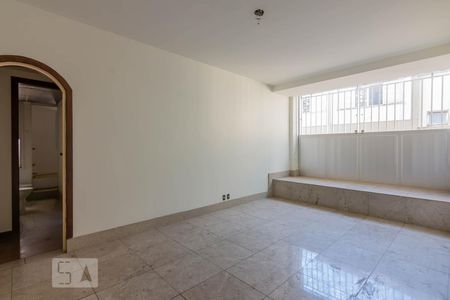 Sala 2 de apartamento à venda com 3 quartos, 210m² em Santo Antônio, Belo Horizonte