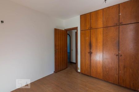 Quarto 2 de apartamento à venda com 3 quartos, 210m² em Santo Antônio, Belo Horizonte