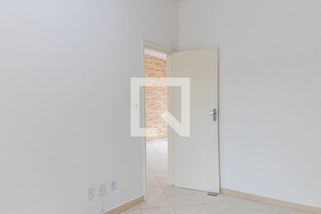 Quarto de casa para alugar com 2 quartos, 70m² em Todos Os Santos, Rio de Janeiro