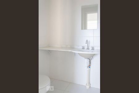 Banheiro de apartamento à venda com 2 quartos, 60m² em Marechal Rondon, Canoas