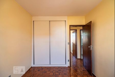 Quarto 1 de apartamento para alugar com 2 quartos, 60m² em Nova Floresta, Belo Horizonte