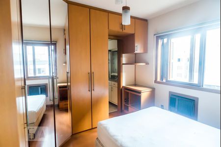 Suíte de apartamento para alugar com 2 quartos, 63m² em Petrópolis, Porto Alegre