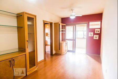 Sala de apartamento para alugar com 2 quartos, 63m² em Petrópolis, Porto Alegre