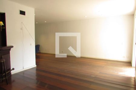 Sala de casa para alugar com 5 quartos, 100m² em Butantã, São Paulo