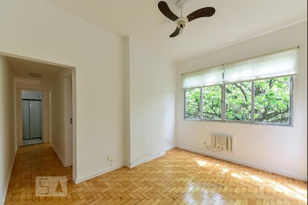 Sala de apartamento para alugar com 2 quartos, 62m² em Leblon, Rio de Janeiro