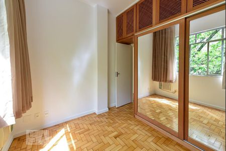 Quarto 1 de apartamento para alugar com 2 quartos, 62m² em Leblon, Rio de Janeiro