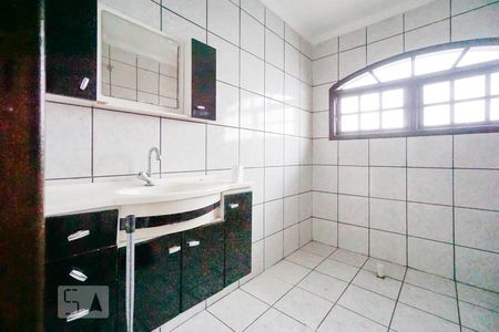 Banheiro de casa para alugar com 2 quartos, 189m² em Cumbica, São Paulo