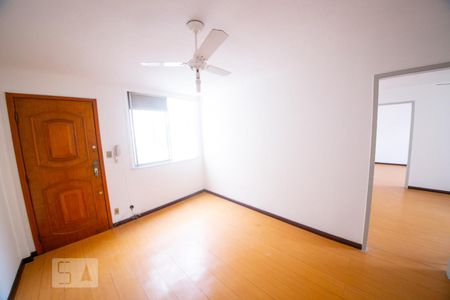 Sala  de apartamento para alugar com 2 quartos, 65m² em Barreto, Niterói