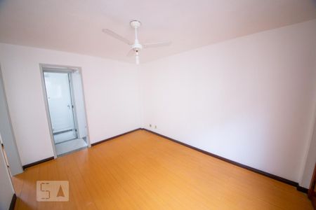 Sala  de apartamento para alugar com 2 quartos, 65m² em Barreto, Niterói