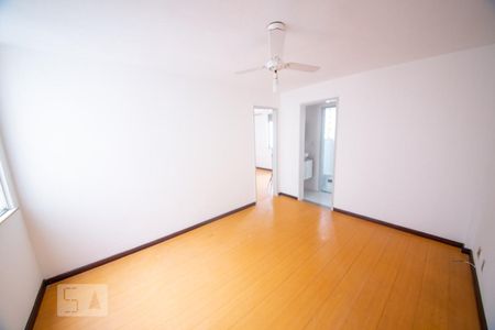 Sala  de apartamento para alugar com 2 quartos, 65m² em Barreto, Niterói