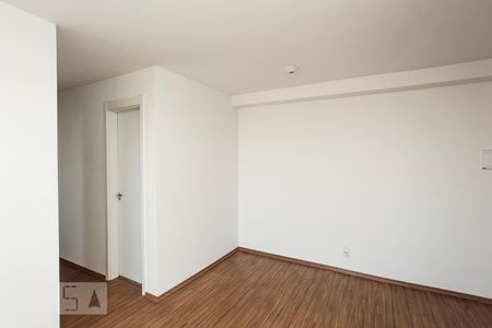 Sala de apartamento para alugar com 3 quartos, 57m² em Jardim Las Vegas, Guarulhos