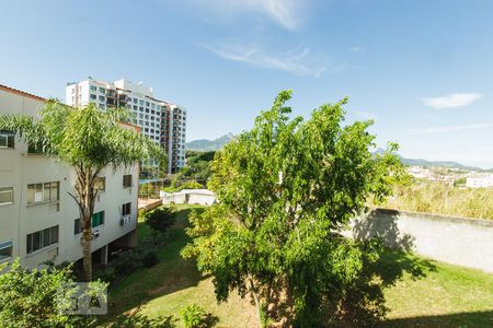 Vista Sala de apartamento para alugar com 2 quartos, 60m² em Taquara, Rio de Janeiro