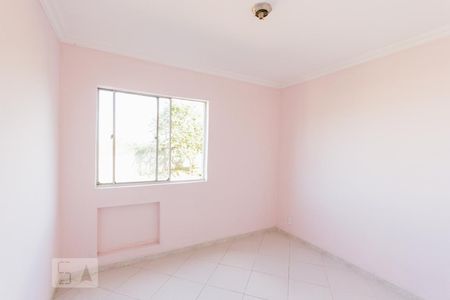 Quarto 1 de apartamento para alugar com 2 quartos, 60m² em Taquara, Rio de Janeiro