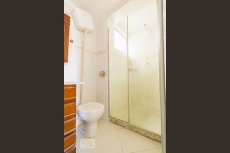 Banheiro de apartamento para alugar com 2 quartos, 60m² em Taquara, Rio de Janeiro