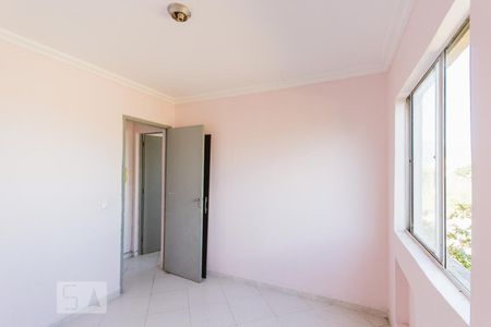 Quarto 1 de apartamento para alugar com 2 quartos, 60m² em Taquara, Rio de Janeiro