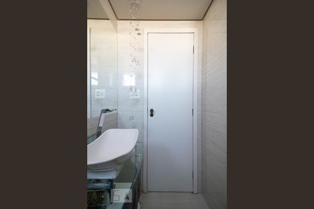 Banheiro de apartamento para alugar com 2 quartos, 70m² em Gutierrez, Belo Horizonte