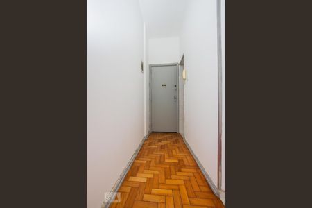 Corredor de kitnet/studio para alugar com 1 quarto, 34m² em Centro, Rio de Janeiro