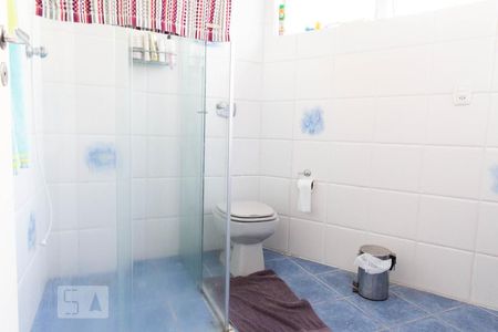 Banheiro de apartamento à venda com 1 quarto, 44m² em São Geraldo, Porto Alegre