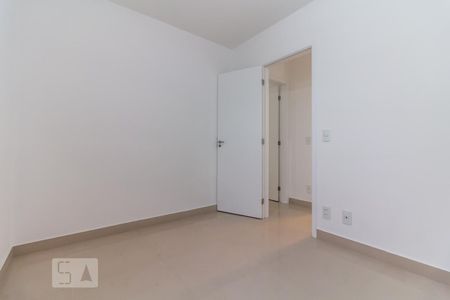 Quarto de apartamento para alugar com 2 quartos, 60m² em Jardim Tupanci, Barueri