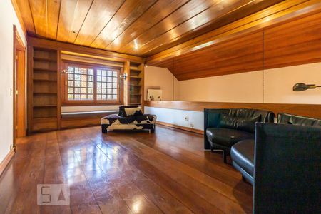 Sala Íntima de casa de condomínio para alugar com 5 quartos, 840m² em Alphaville, Barueri