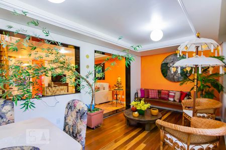 Sala 4 de casa para alugar com 7 quartos, 465m² em São Lucas, Belo Horizonte