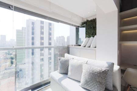 Varanda de kitnet/studio para alugar com 1 quarto, 33m² em Vila Cordeiro, São Paulo