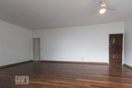 Sala de apartamento para alugar com 3 quartos, 156m² em Barra da Tijuca, Rio de Janeiro