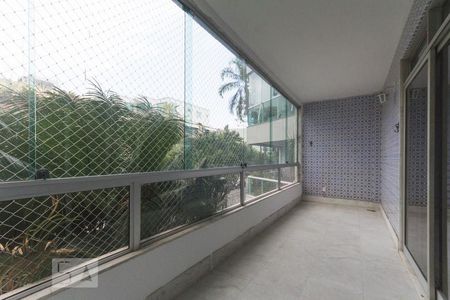 Varanda de apartamento para alugar com 3 quartos, 156m² em Barra da Tijuca, Rio de Janeiro