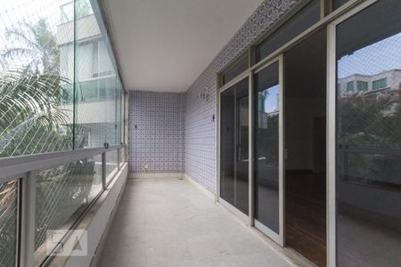 Varanda de apartamento para alugar com 3 quartos, 156m² em Barra da Tijuca, Rio de Janeiro