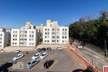 Vista Quarto 1 de apartamento para alugar com 3 quartos, 55m² em Campo Comprido, Curitiba