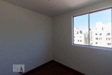 Quarto 2 de apartamento para alugar com 3 quartos, 55m² em Campo Comprido, Curitiba