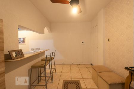 Sala de apartamento para alugar com 2 quartos, 50m² em Campinas, São José