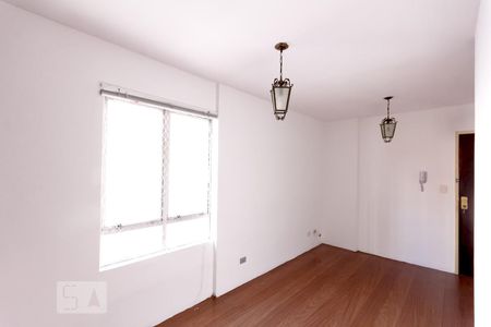 Sala de apartamento para alugar com 2 quartos, 70m² em Setor Oeste, Goiânia