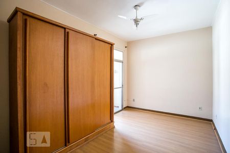 Quarto 1 de apartamento para alugar com 2 quartos, 62m² em Grajaú, Rio de Janeiro