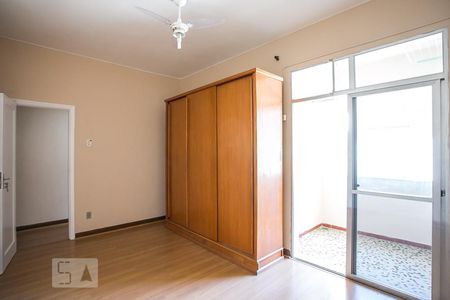 Quarto 1 de apartamento para alugar com 2 quartos, 62m² em Grajaú, Rio de Janeiro