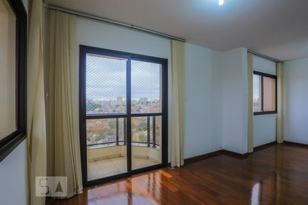 Sala de Tv de apartamento à venda com 3 quartos, 160m² em Vila Brasílio Machado, São Paulo