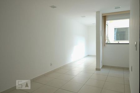 Sala de casa para alugar com 1 quarto, 76m² em Vila Isabel, Rio de Janeiro