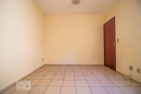 Sala de apartamento para alugar com 2 quartos, 55m² em João Pinheiro, Belo Horizonte