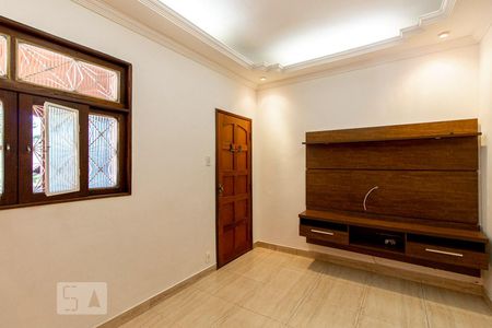 Sala  de casa à venda com 4 quartos, 360m² em Floramar, Belo Horizonte