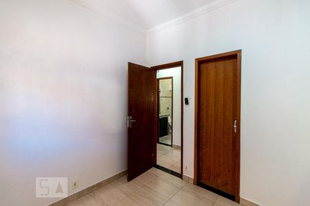 Suíte  de casa à venda com 4 quartos, 360m² em Floramar, Belo Horizonte