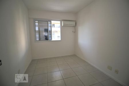 Quarto de apartamento à venda com 2 quartos, 147m² em Taquara, Rio de Janeiro