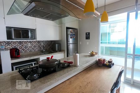 Sala de Jantar / Cozinha de apartamento para alugar com 2 quartos, 74m² em Ingleses do Rio Vermelho, Florianópolis