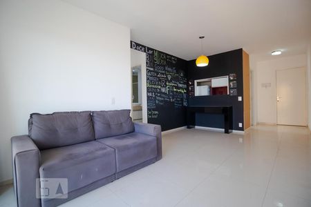 Apartamento para alugar com 70m², 3 quartos e 1 vagaSalas