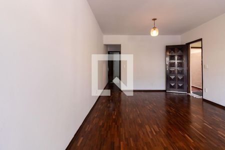Sala de casa para alugar com 4 quartos, 150m² em Vila Pirajussara, São Paulo