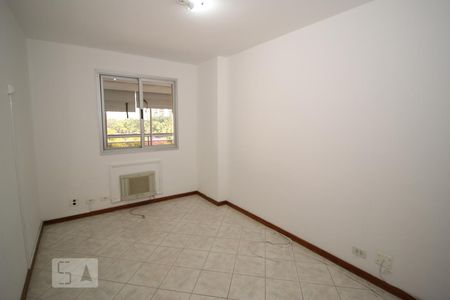 Quarto de apartamento para alugar com 2 quartos, 91m² em Jacarepaguá, Rio de Janeiro