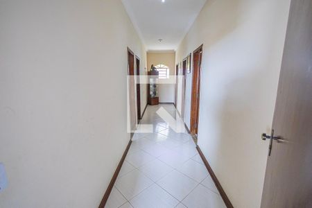 Corredor de casa para alugar com 3 quartos, 460m² em Candelária, Belo Horizonte
