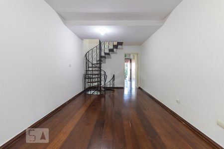 Sala de casa para alugar com 3 quartos, 182m² em Parque Colonial, São Paulo